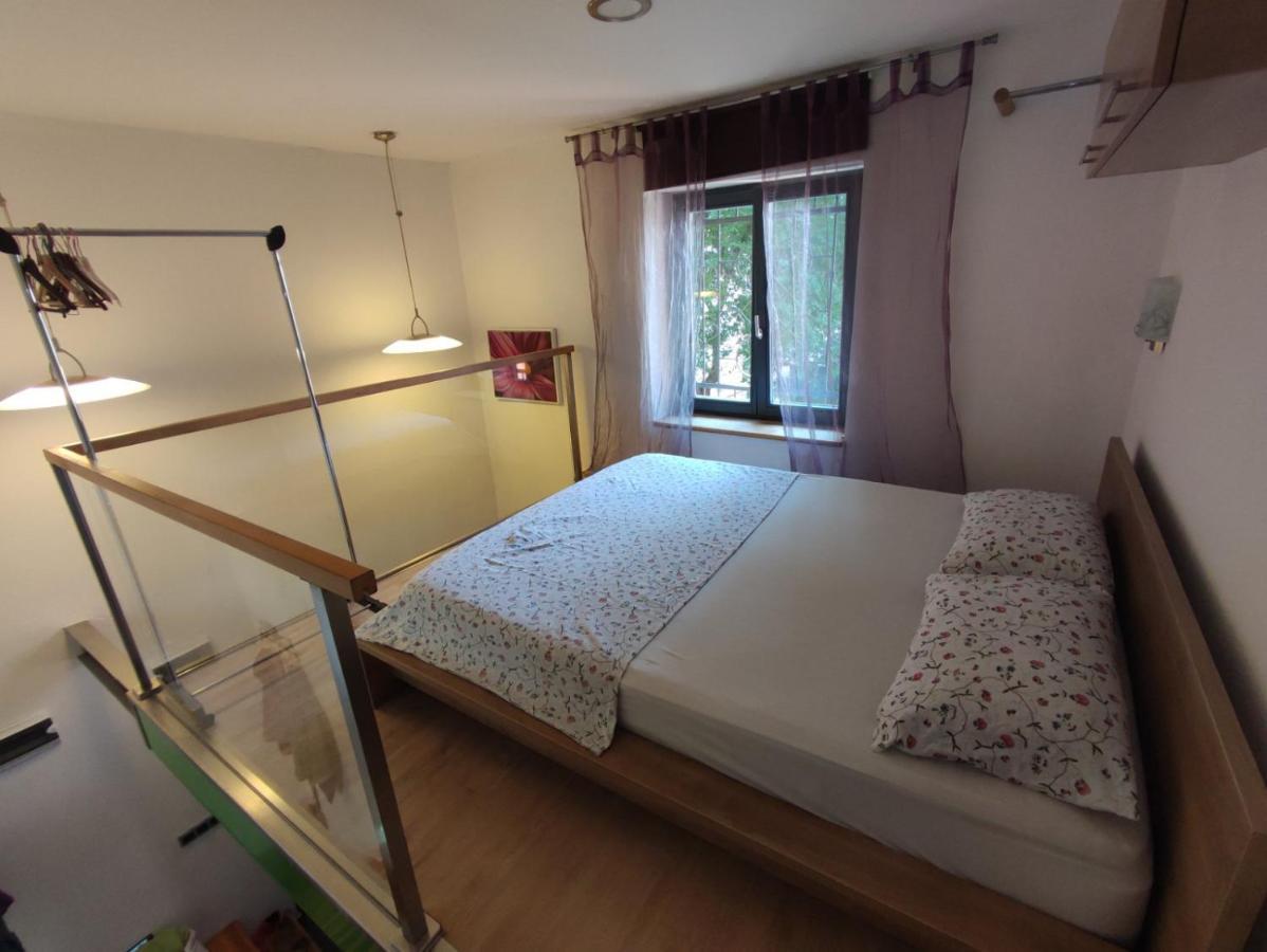 Studio Apartment Bombon Sarajevo Bagian luar foto